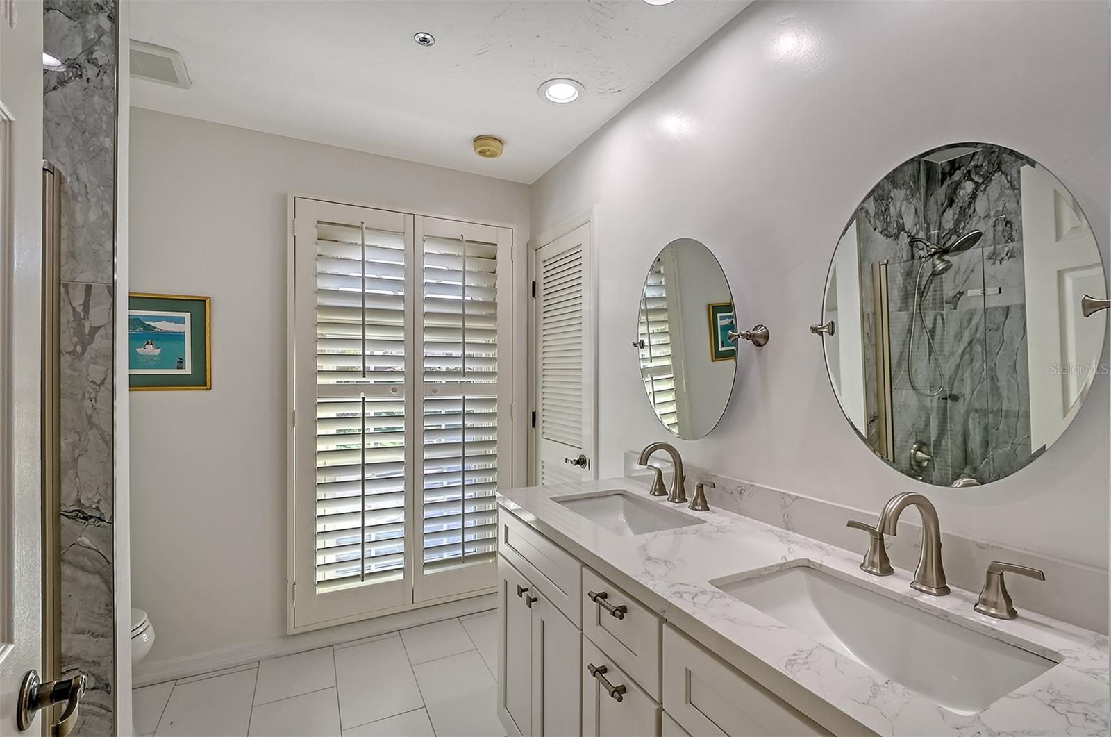 BAY ISLES - Residential