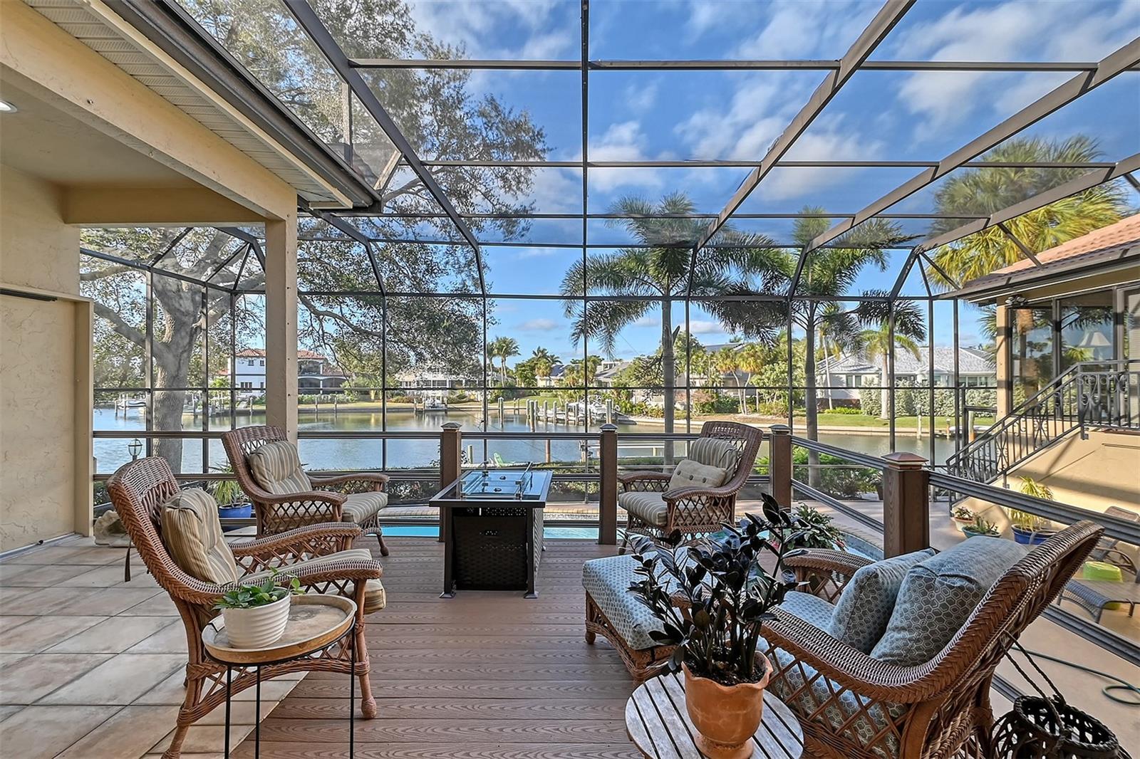 BAY ISLES - Residential