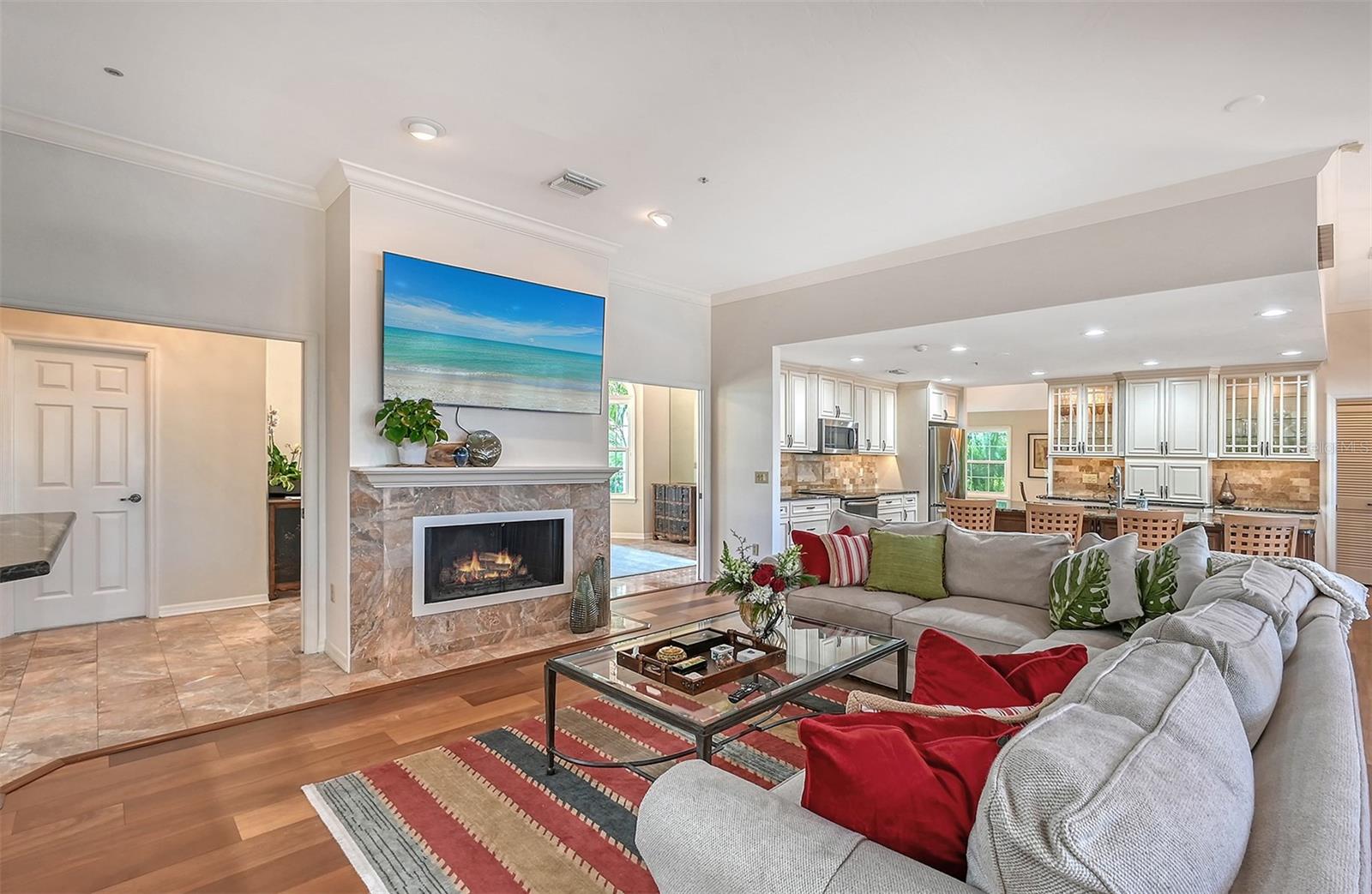 BAY ISLES - Residential