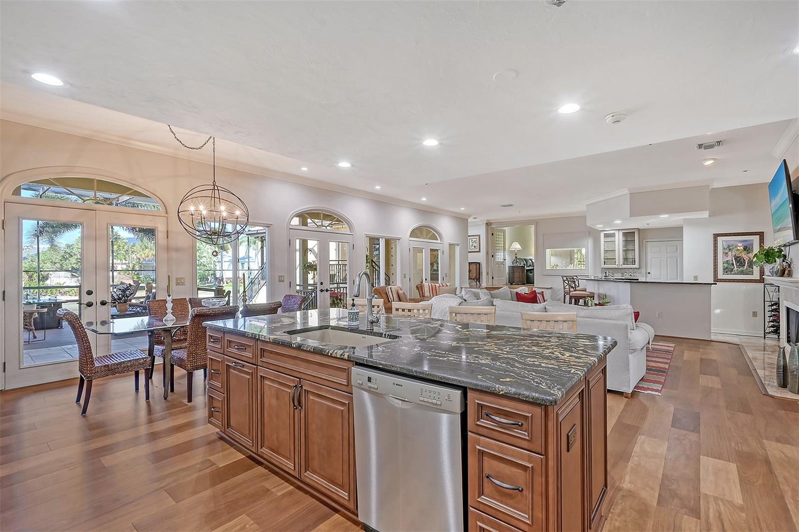 BAY ISLES - Residential