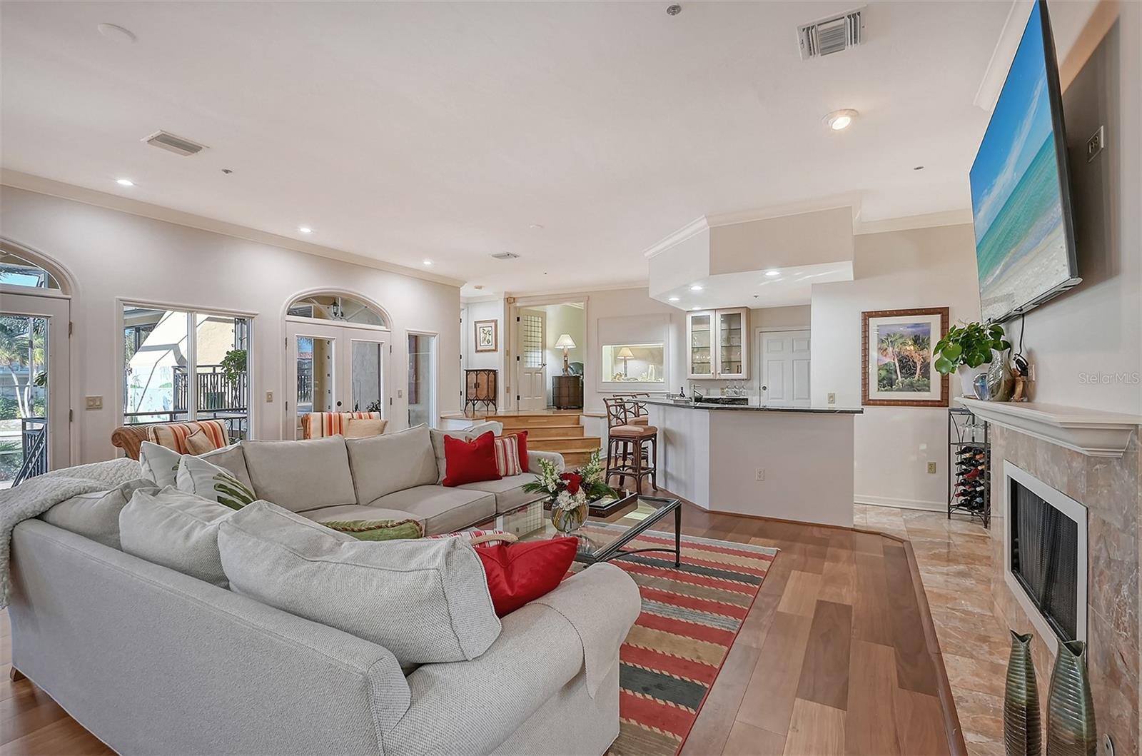 BAY ISLES - Residential