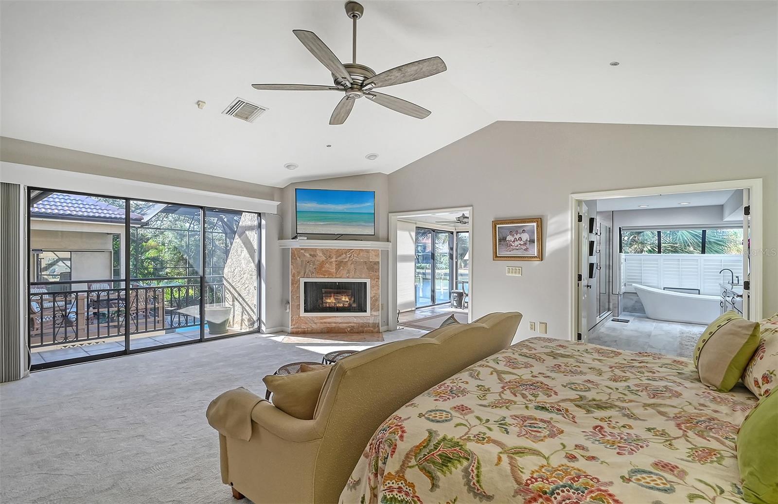 BAY ISLES - Residential