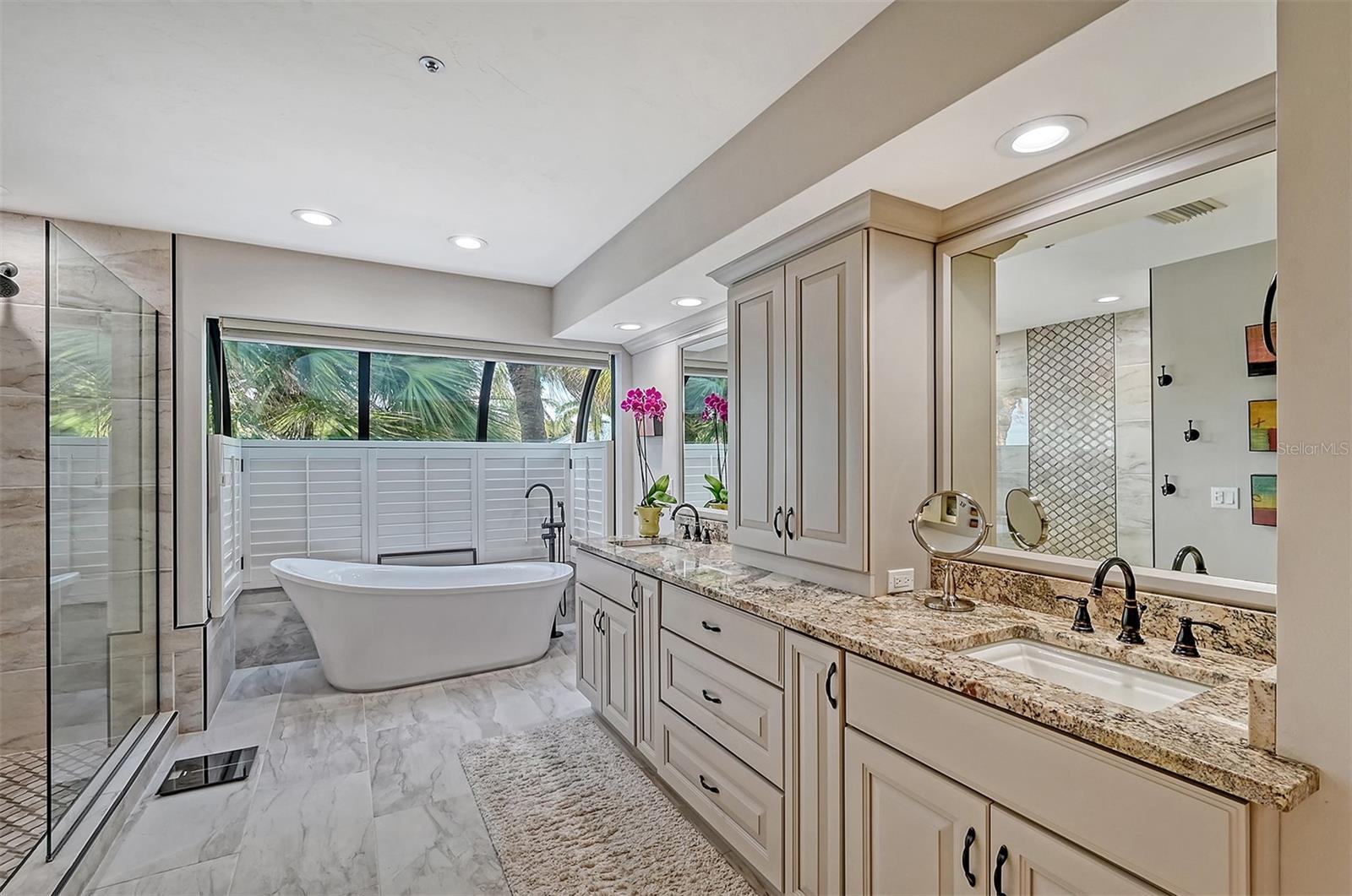 BAY ISLES - Residential