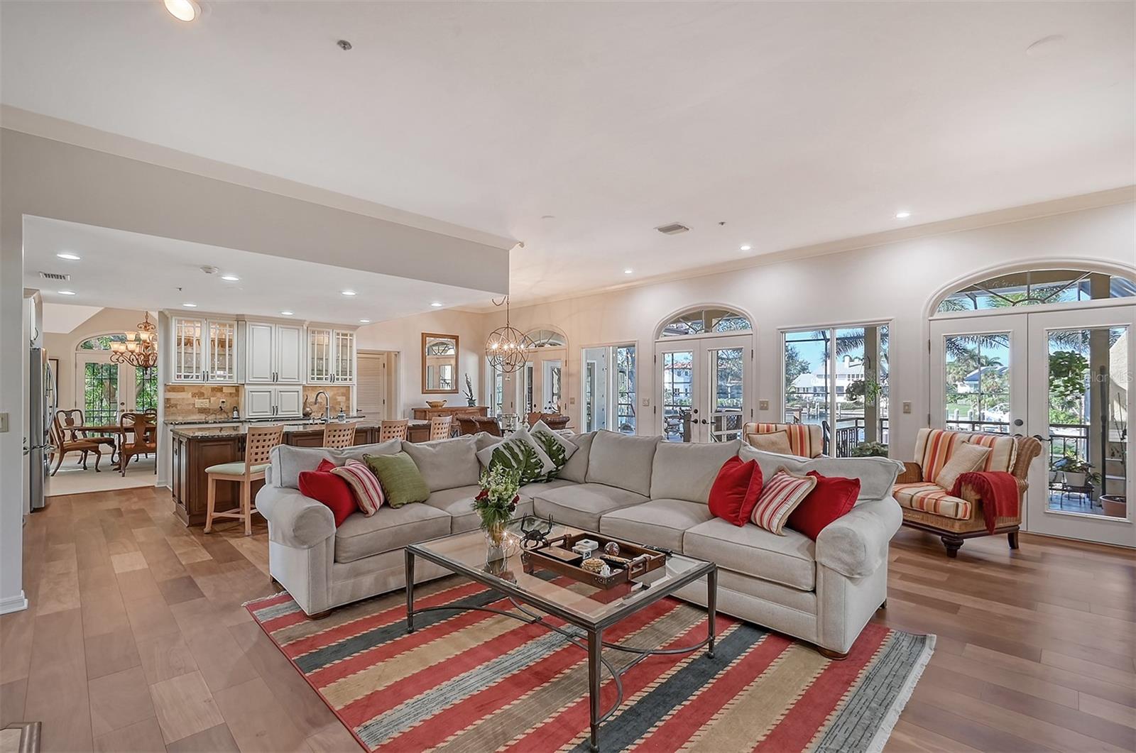 BAY ISLES - Residential