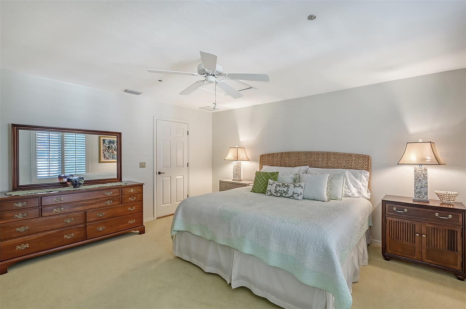 BAY ISLES - Residential