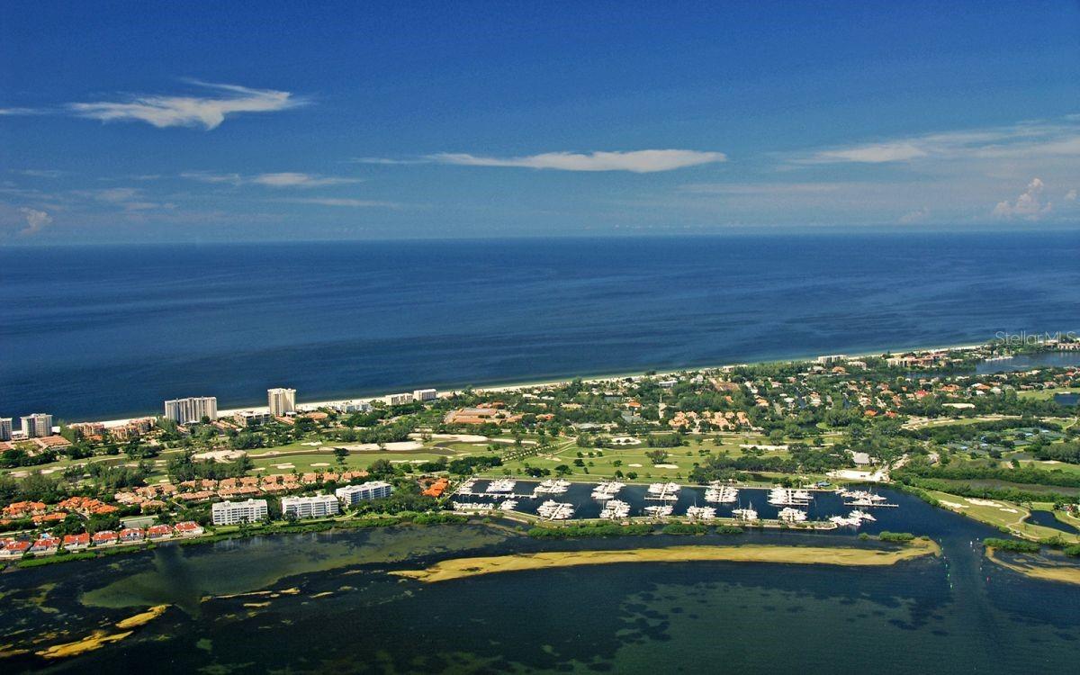 BAY ISLES - Residential