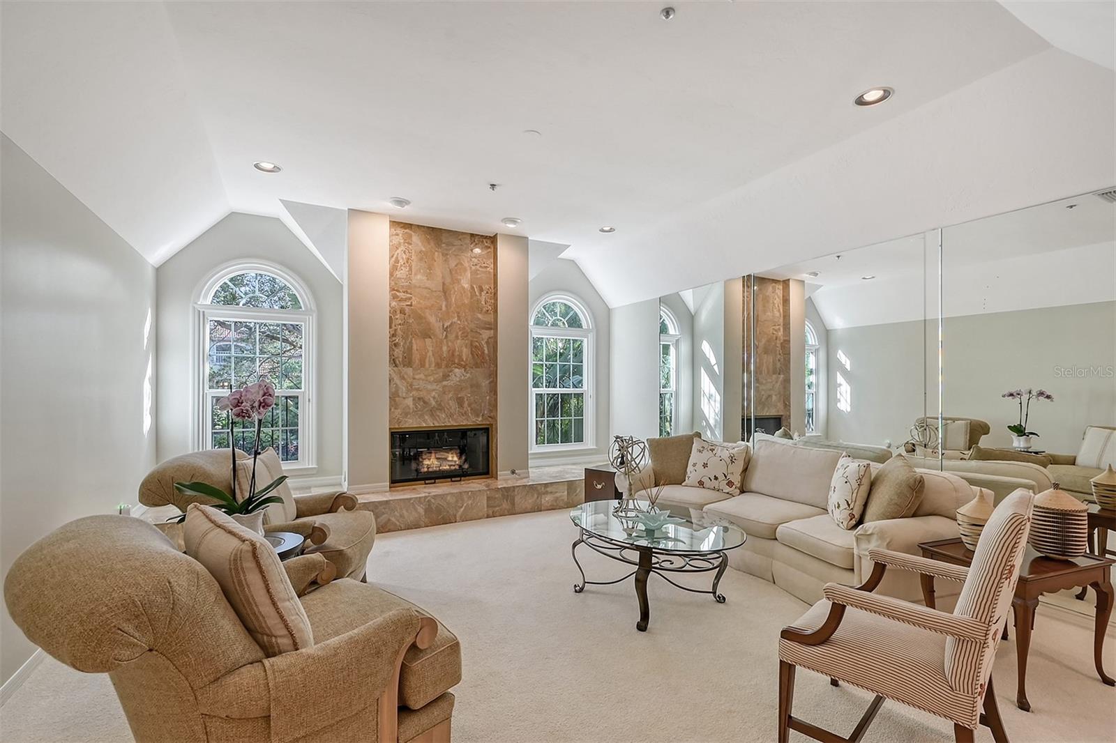 BAY ISLES - Residential