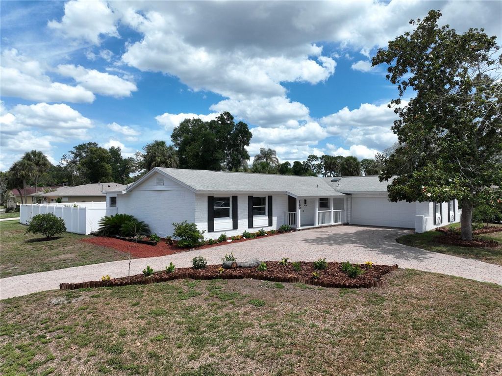 Photo of 130 Foxridge Run, Longwood, FL 32750 (MLS # O6410544)