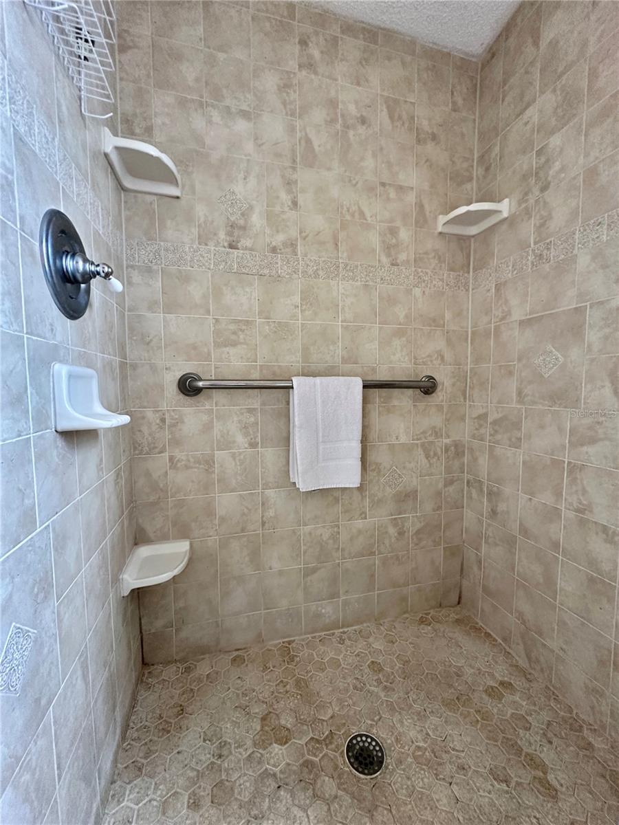 LAKE ARROWHEAD MOBILE VILLAGE PH 04 - Residential