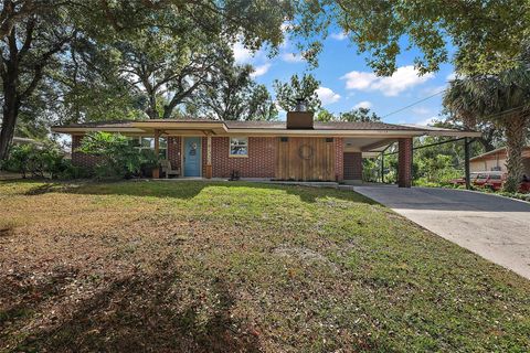 A home in FRUITLAND PARK