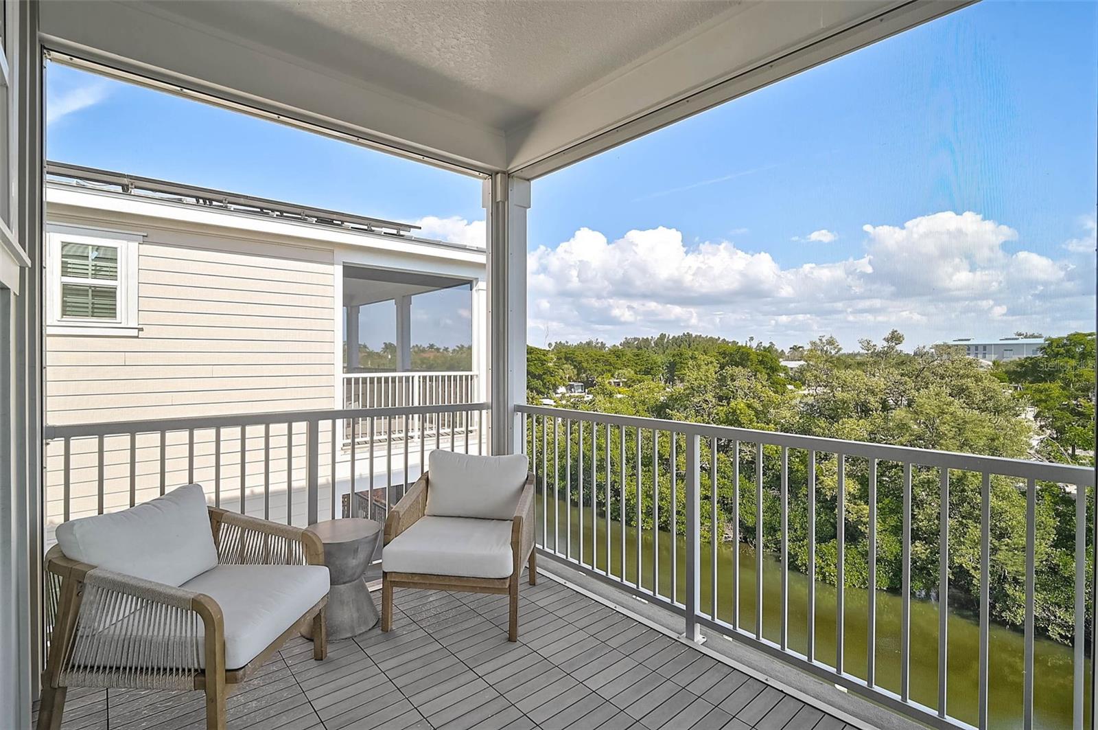 HUNTERS POINT - Residential