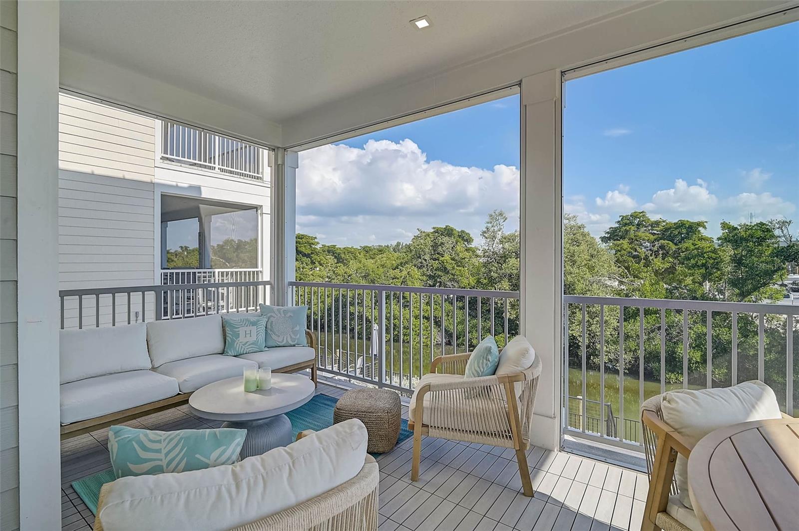 HUNTERS POINT - Residential