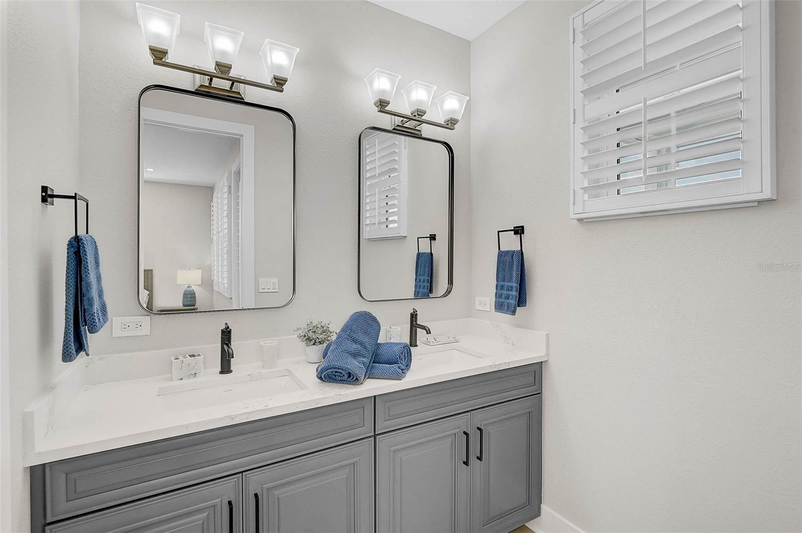 HUNTERS POINT - Residential