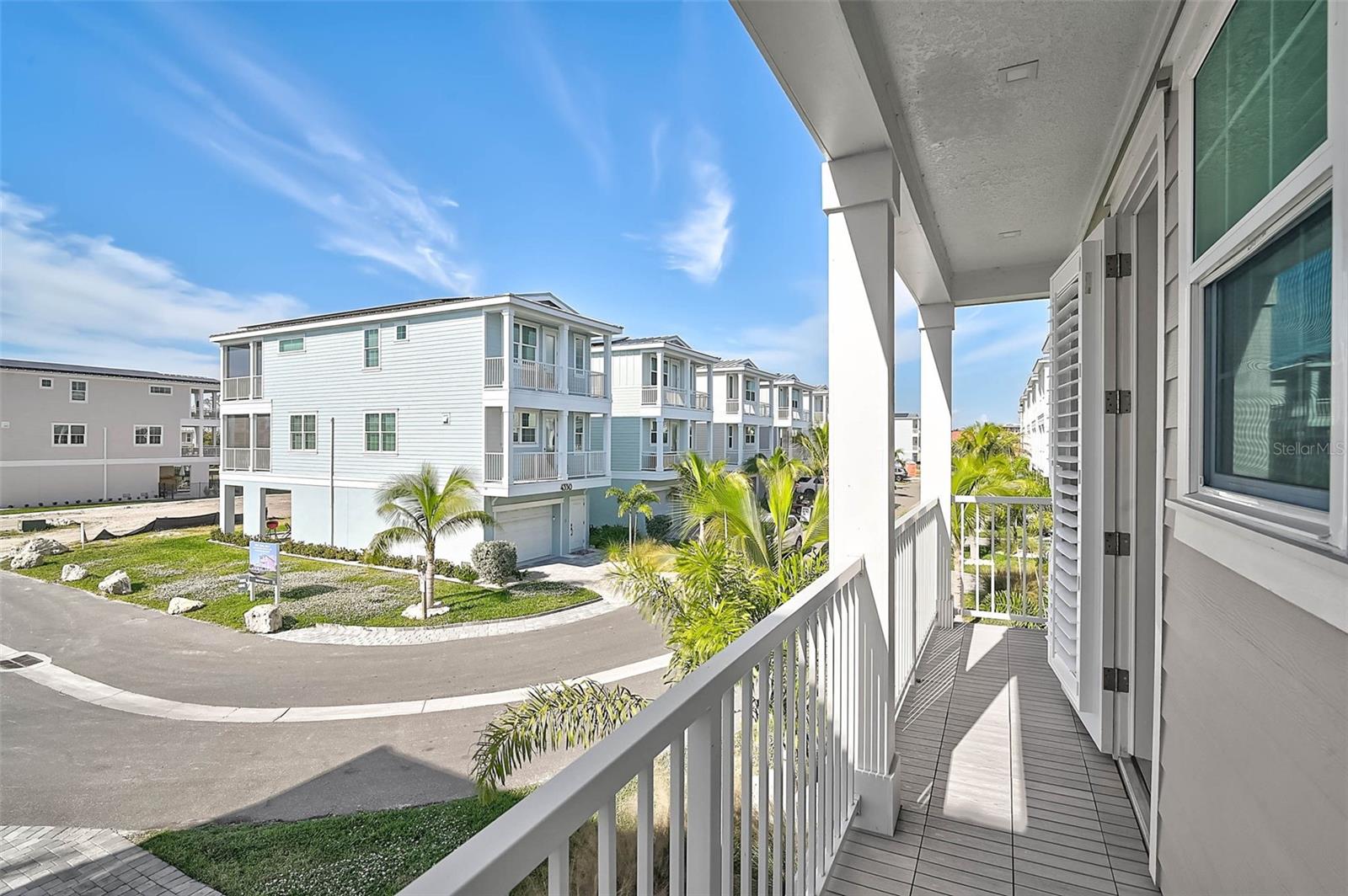 HUNTERS POINT - Residential