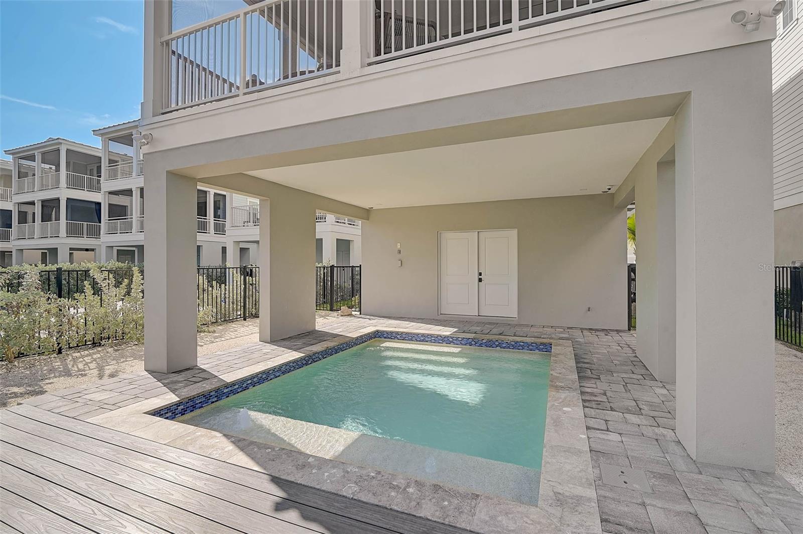 HUNTERS POINT - Residential