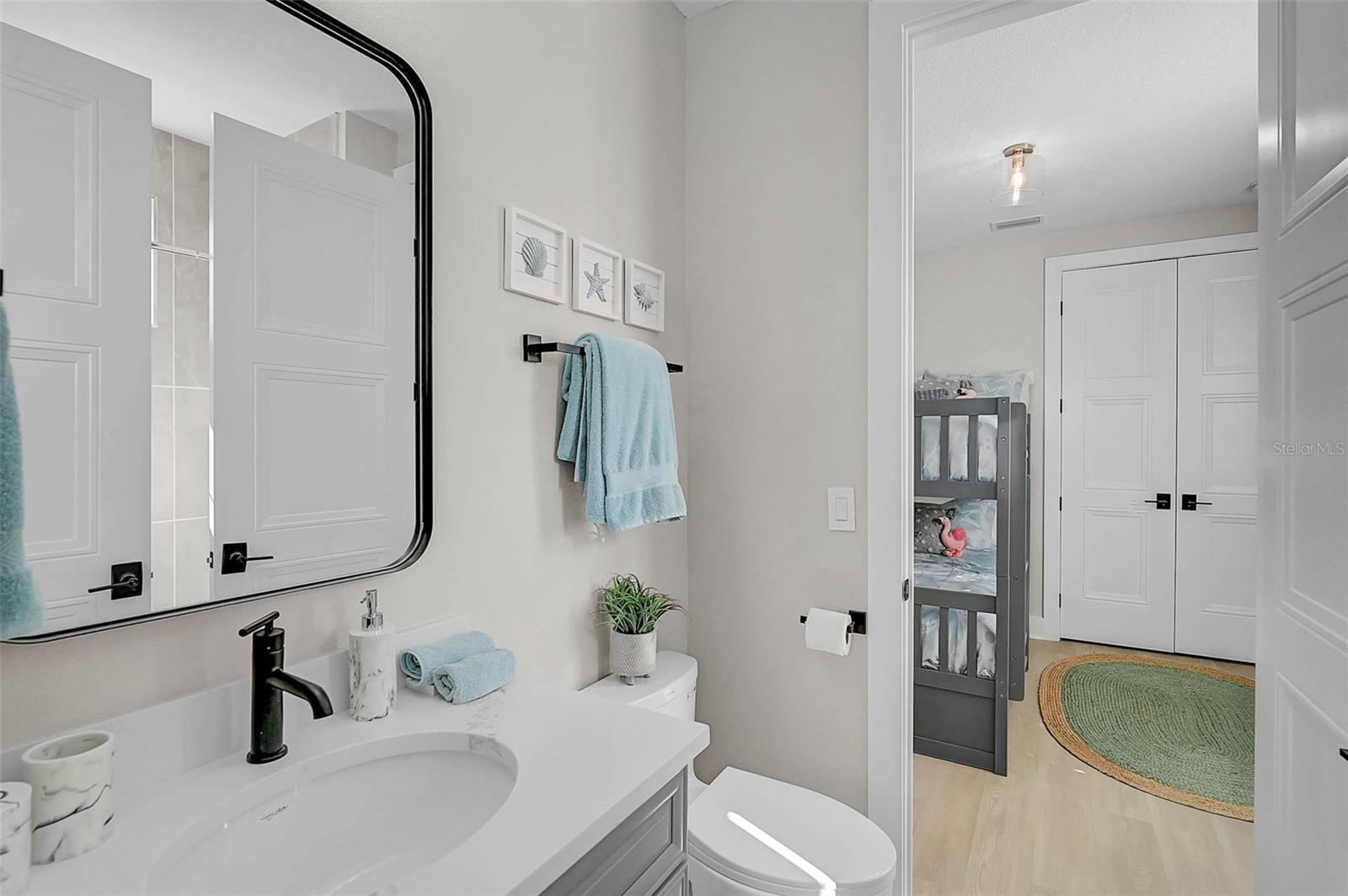 HUNTERS POINT - Residential