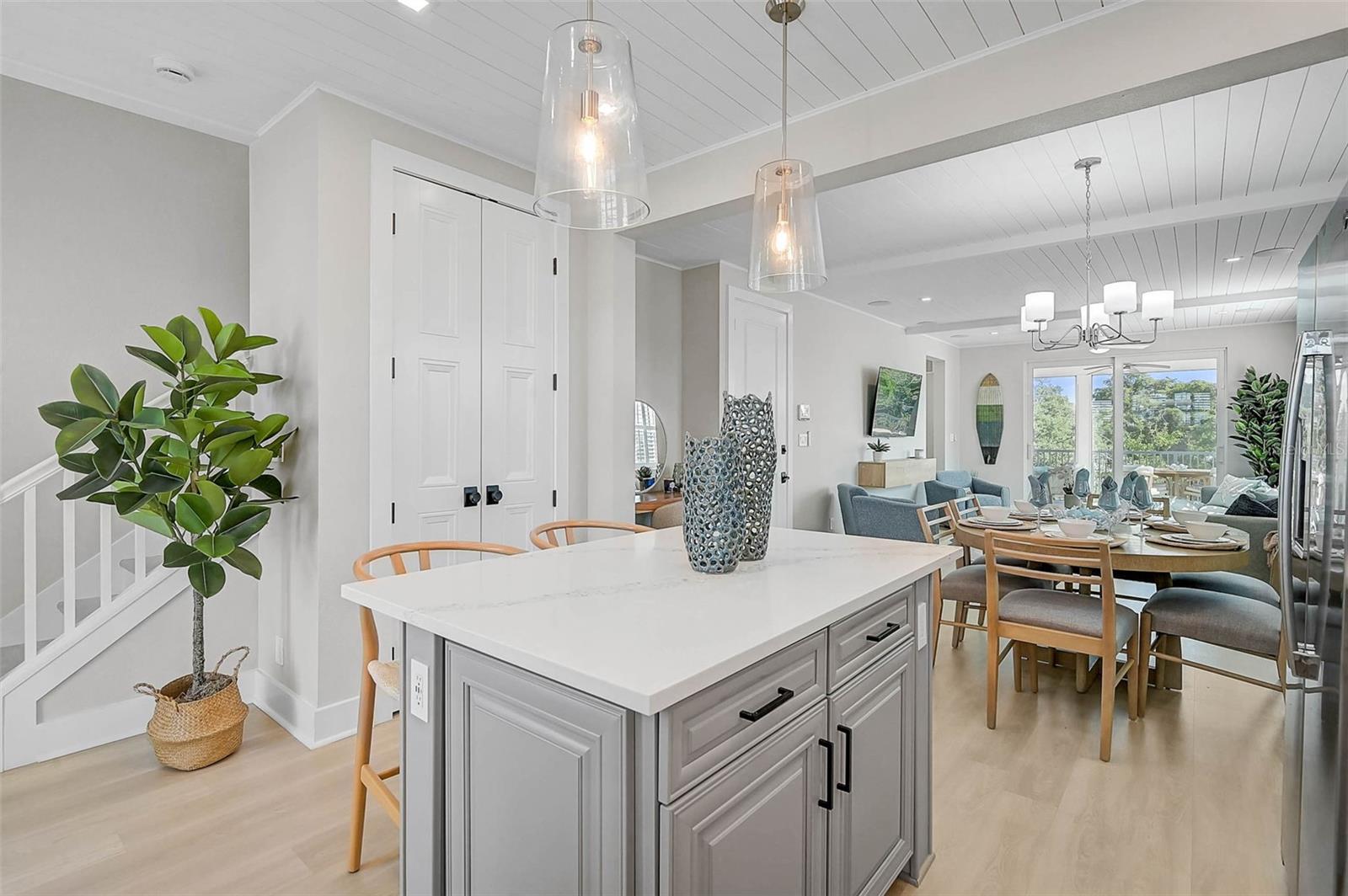 HUNTERS POINT - Residential