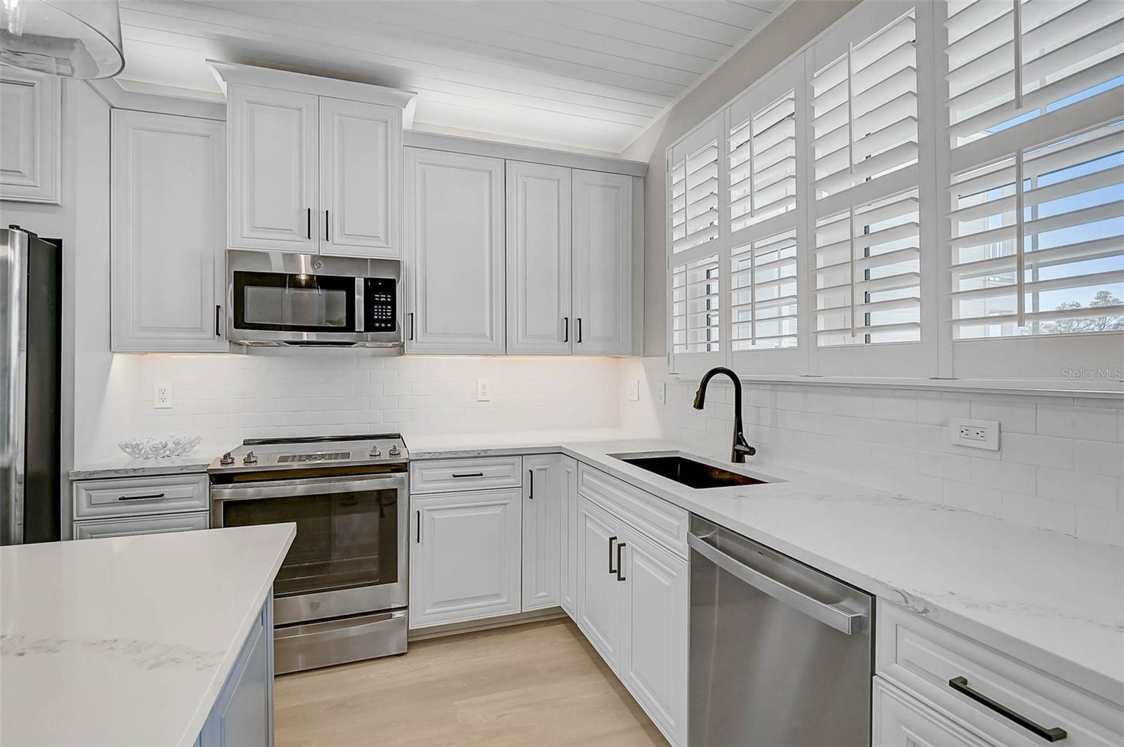 HUNTERS POINT - Residential