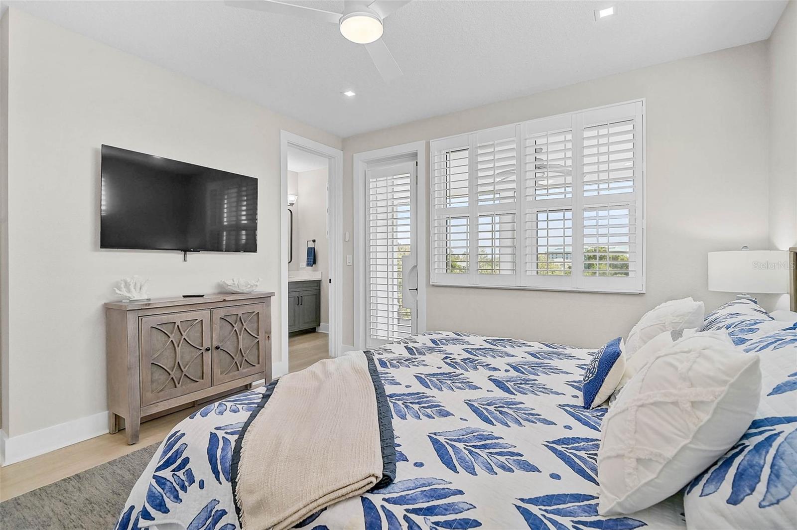 HUNTERS POINT - Residential