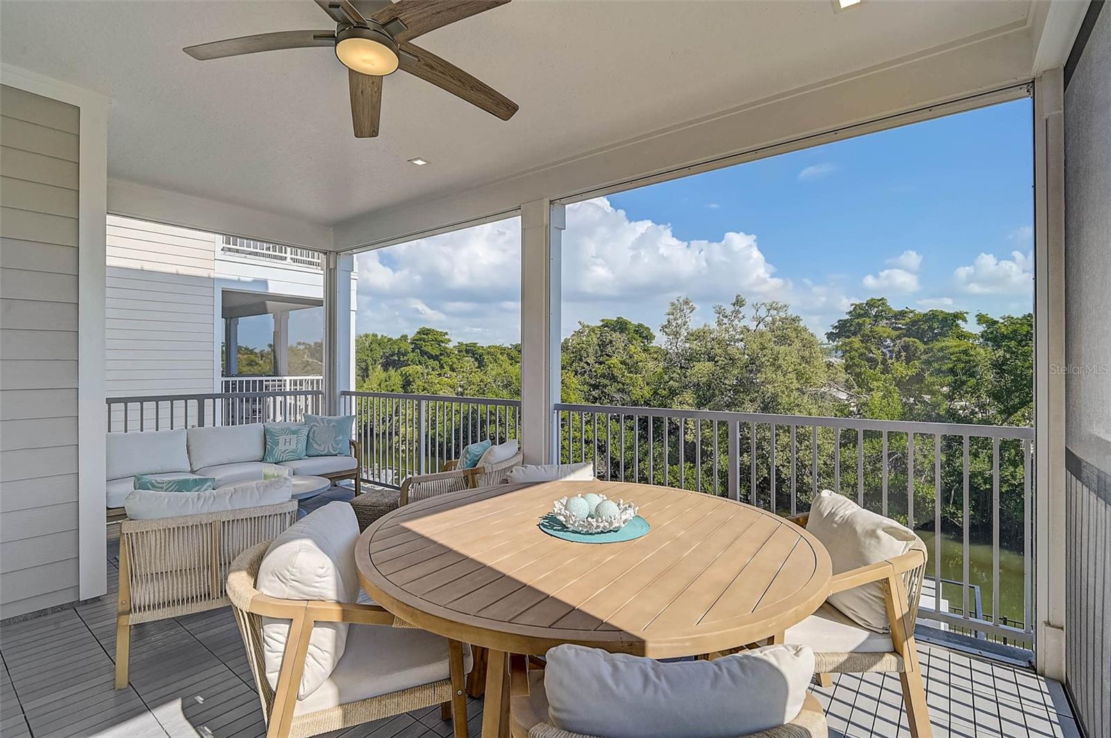 HUNTERS POINT - Residential