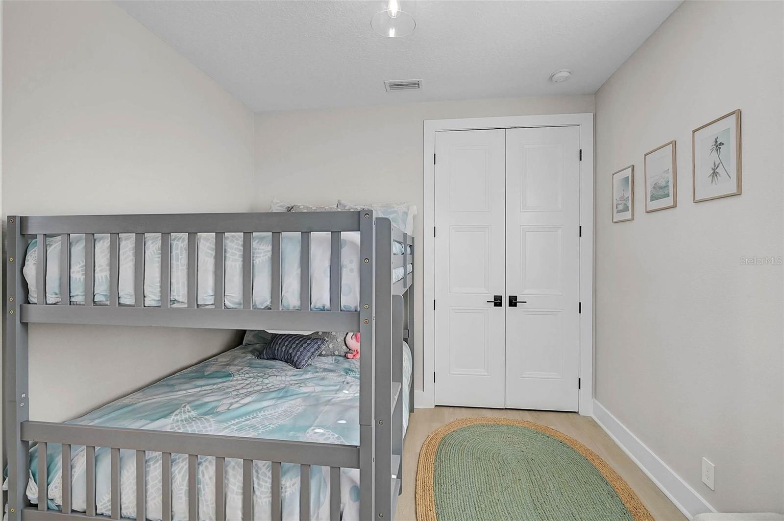 HUNTERS POINT - Residential