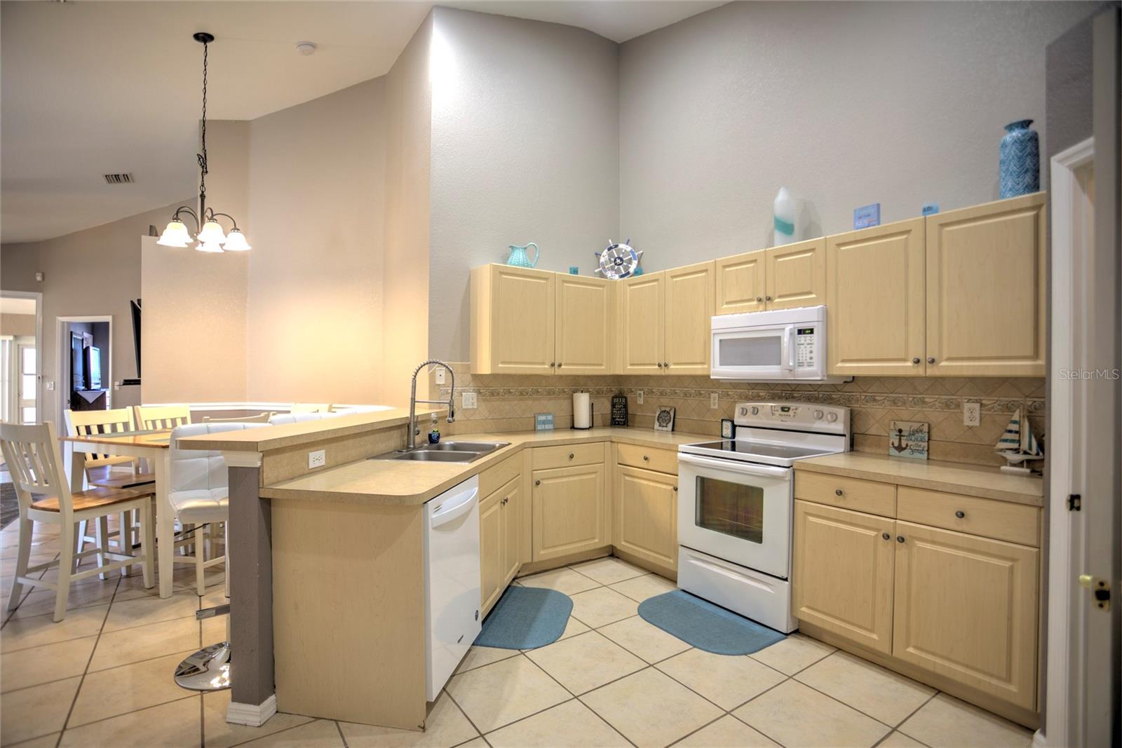 VILLAS OF SABAL TRACE - Residential