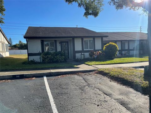 A home in PALM HARBOR