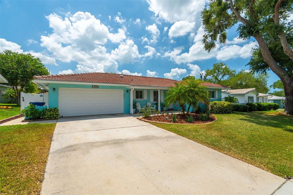 Photo of 12254 69th Ter, Seminole, FL 33772 (MLS # TB8502623)