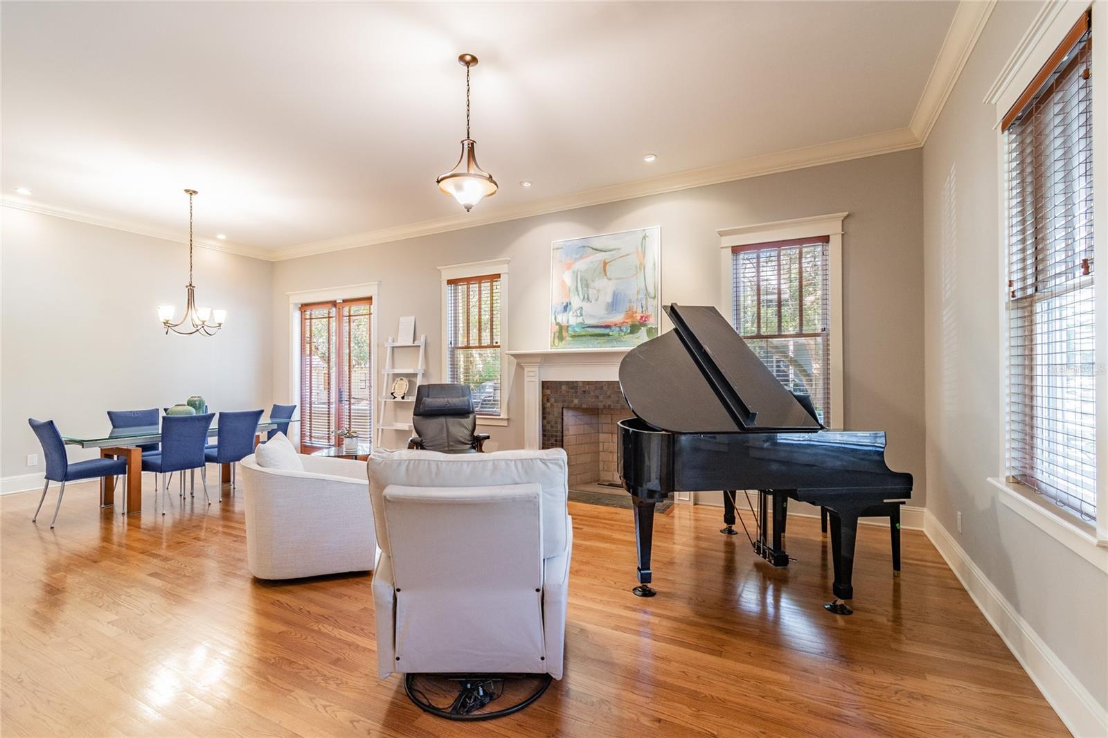 HYDE PARK WEST - Residential Lease