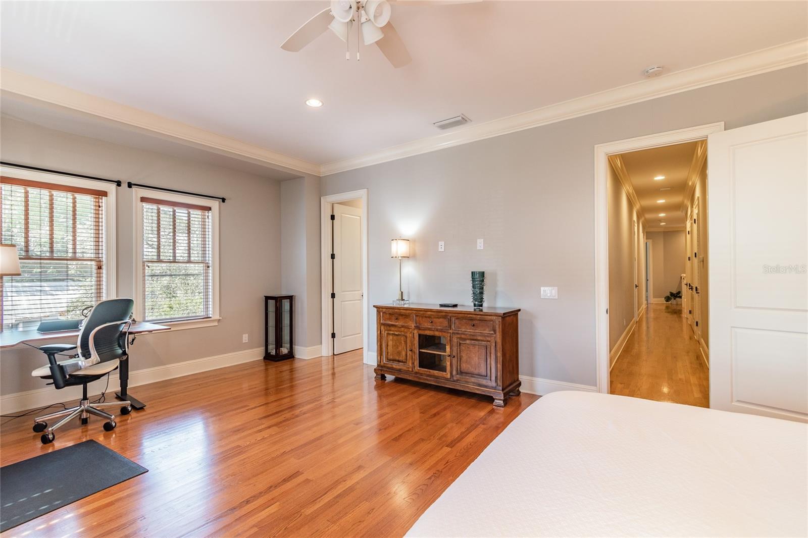 HYDE PARK WEST - Residential Lease