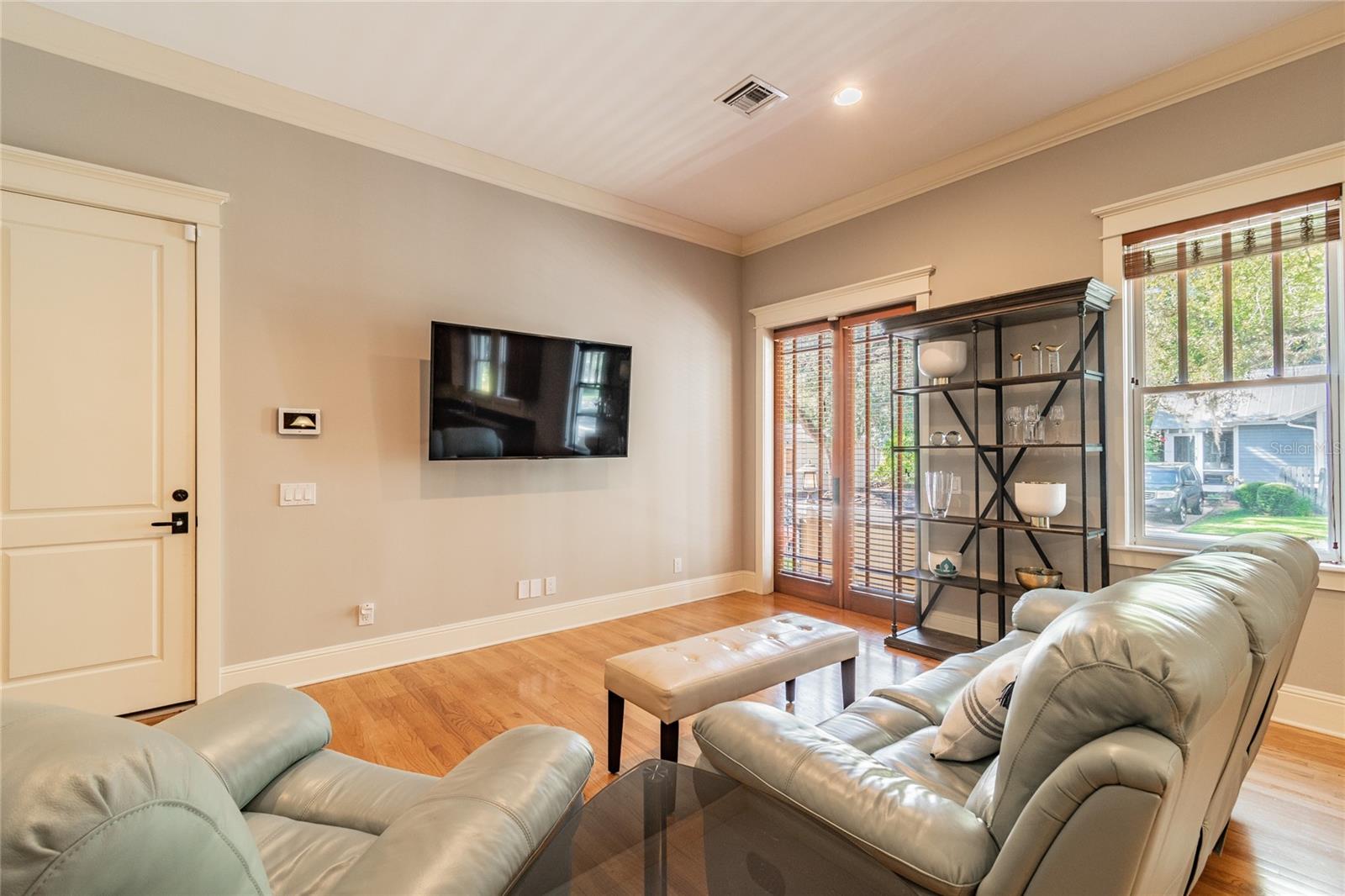 HYDE PARK WEST - Residential Lease