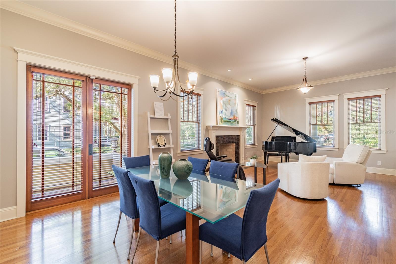 HYDE PARK WEST - Residential Lease