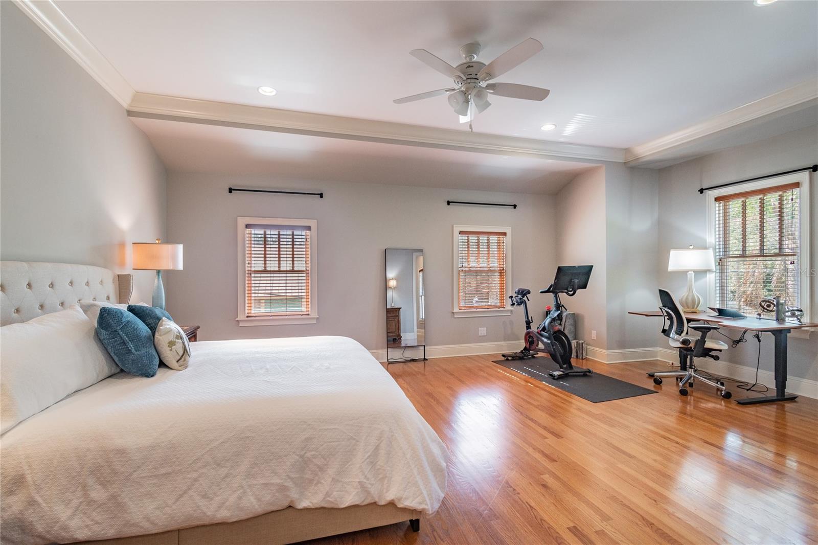 HYDE PARK WEST - Residential Lease