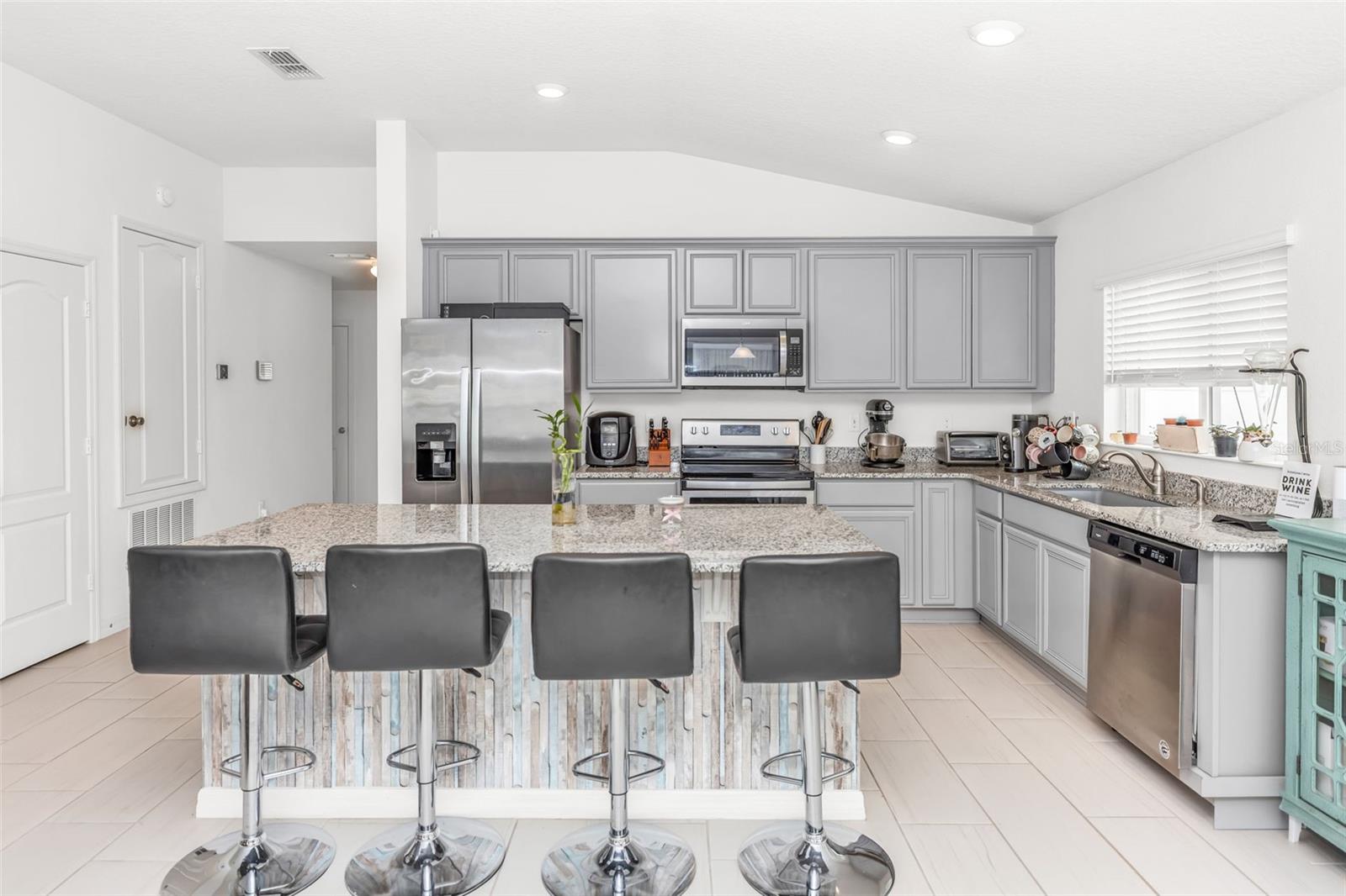 HANOVER SQUARE - Residential