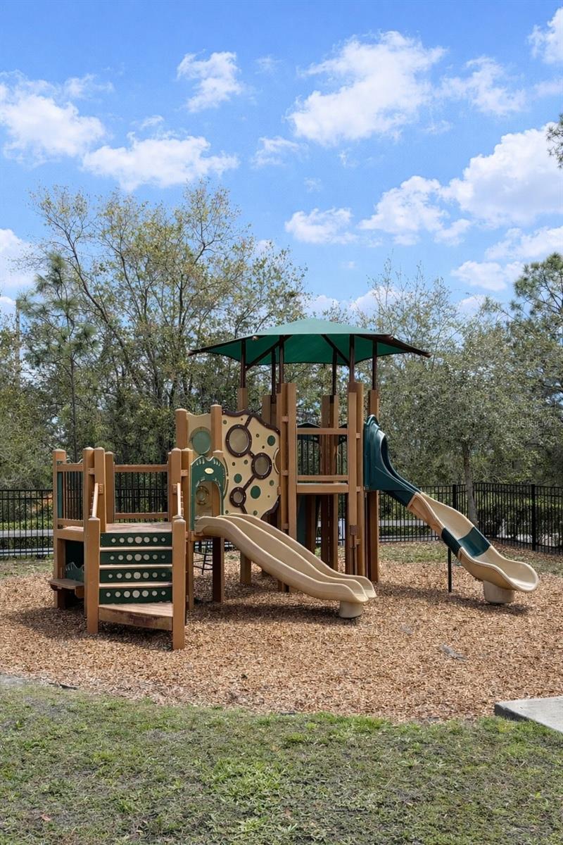 HANOVER SQUARE - Residential