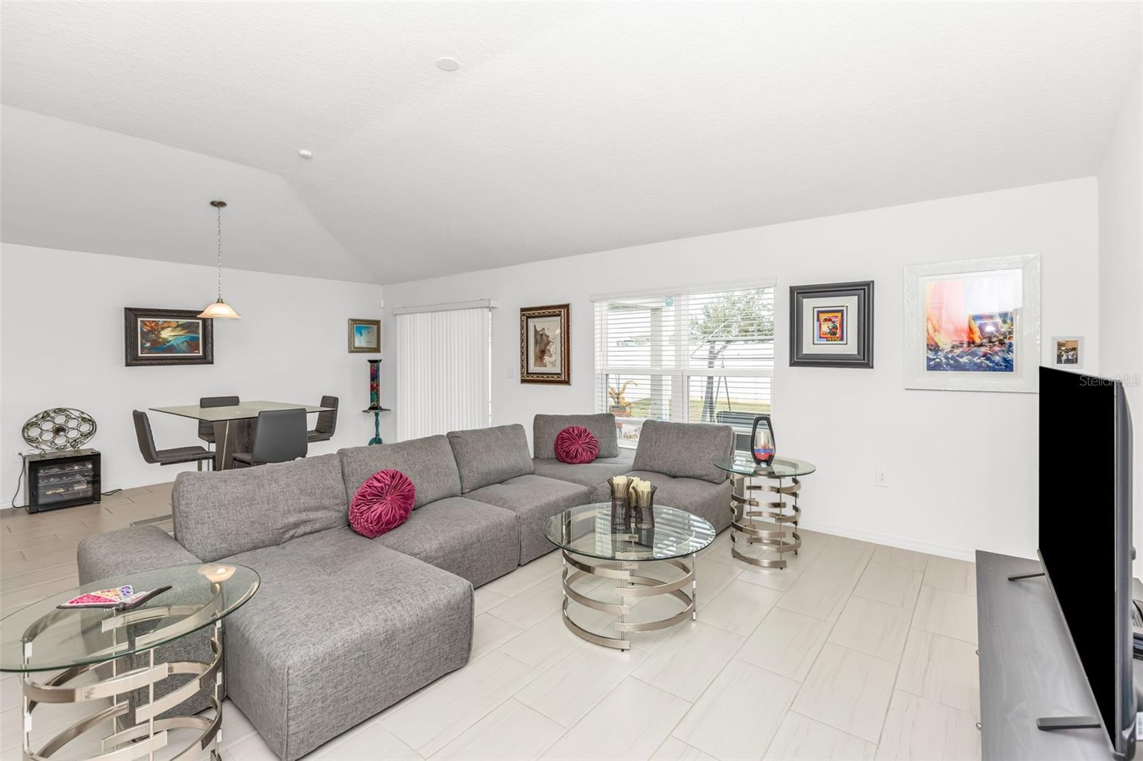 HANOVER SQUARE - Residential