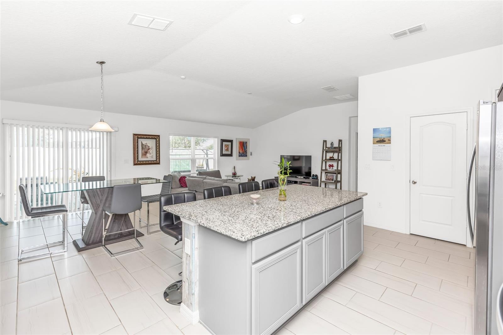 HANOVER SQUARE - Residential