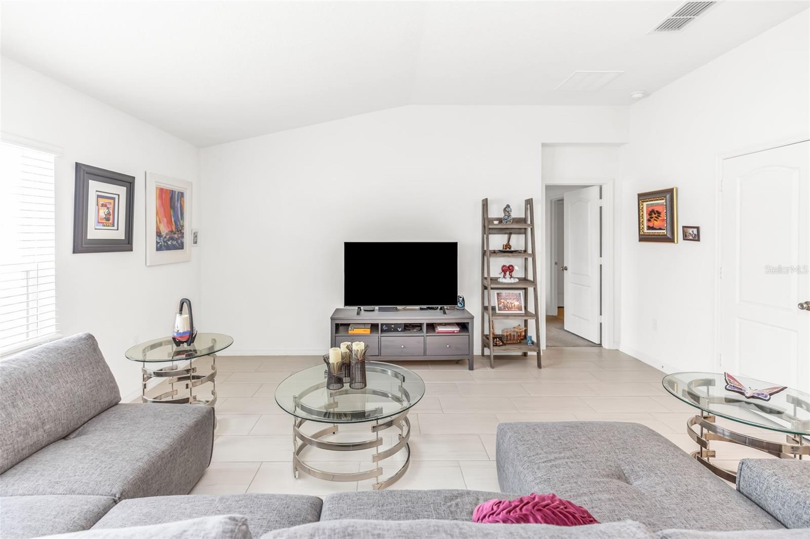 HANOVER SQUARE - Residential