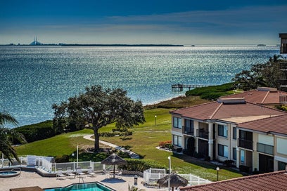 6104 PALMA DEL MAR BOULEVARD S 304 ST PETERSBURG FL 33715
