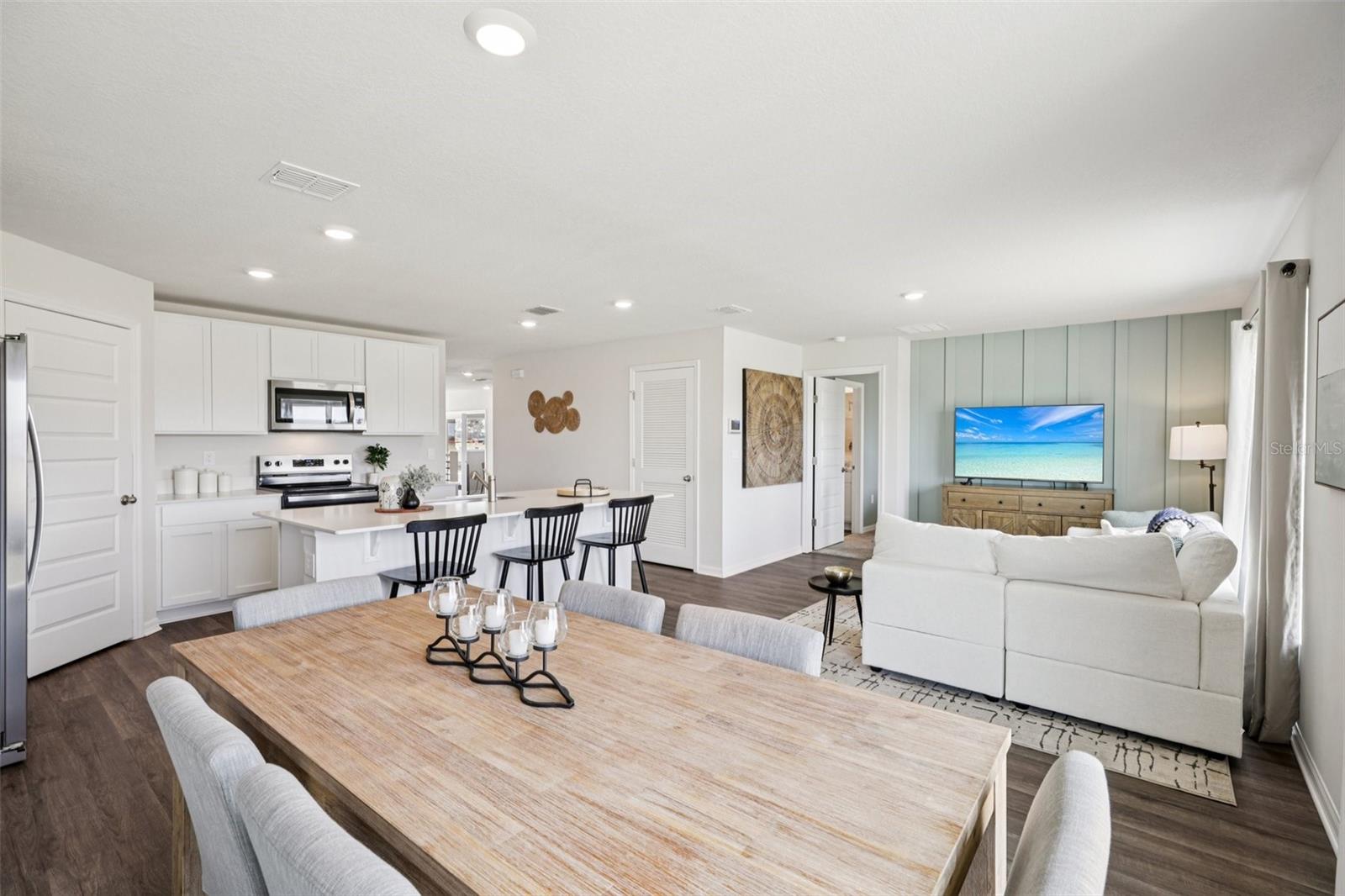 LEOMAS LANDING - PHASE 2 - Residential