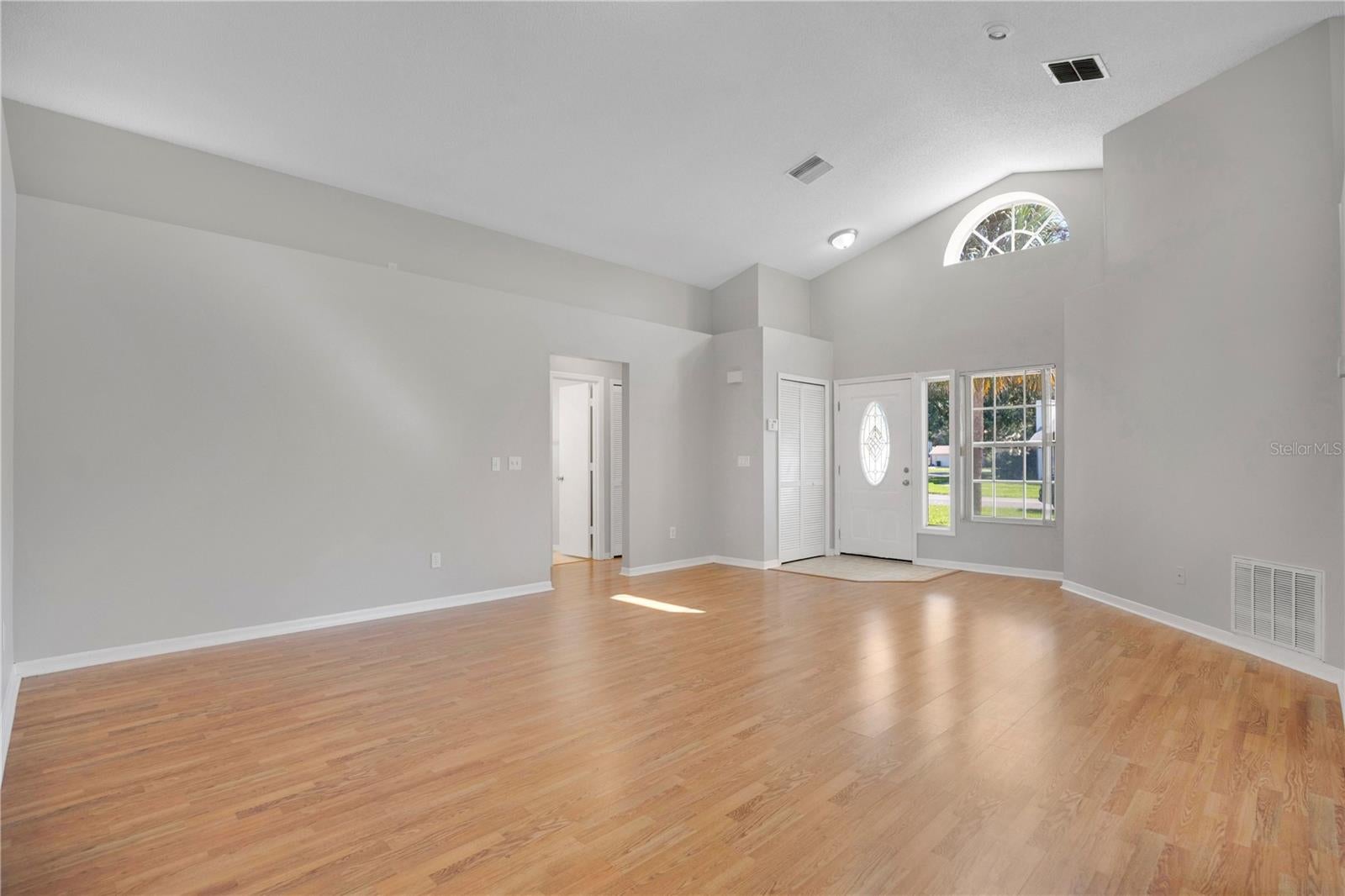 233 S ABERDEEN CIRCLE