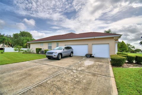 A home in LAKELAND