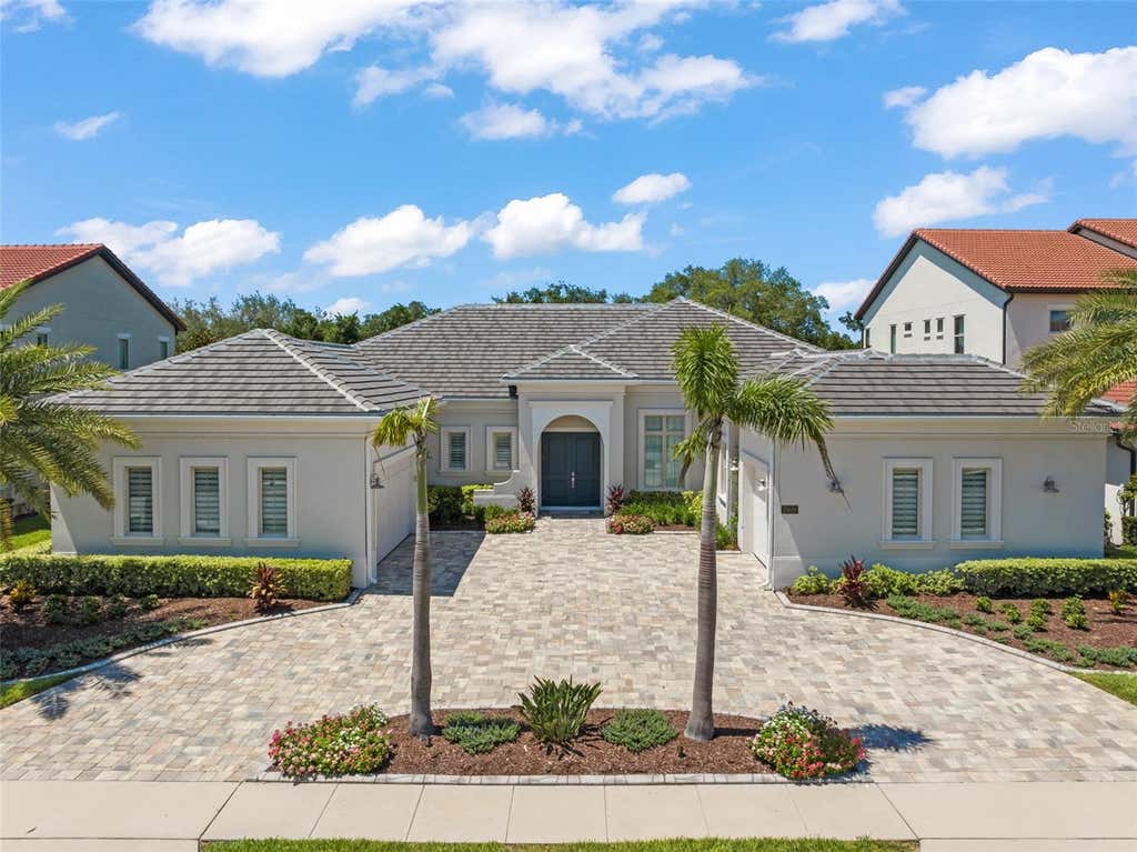Photo of 15619 Giant Foxtail Court, Winter Garden, FL 34787 (MLS # O6422589)