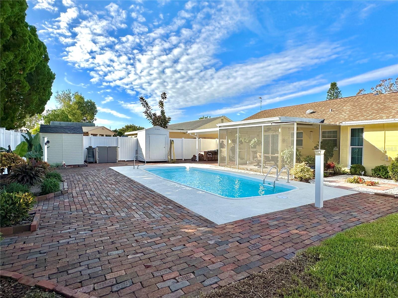 SEVEN SPGS HOMES - Residential