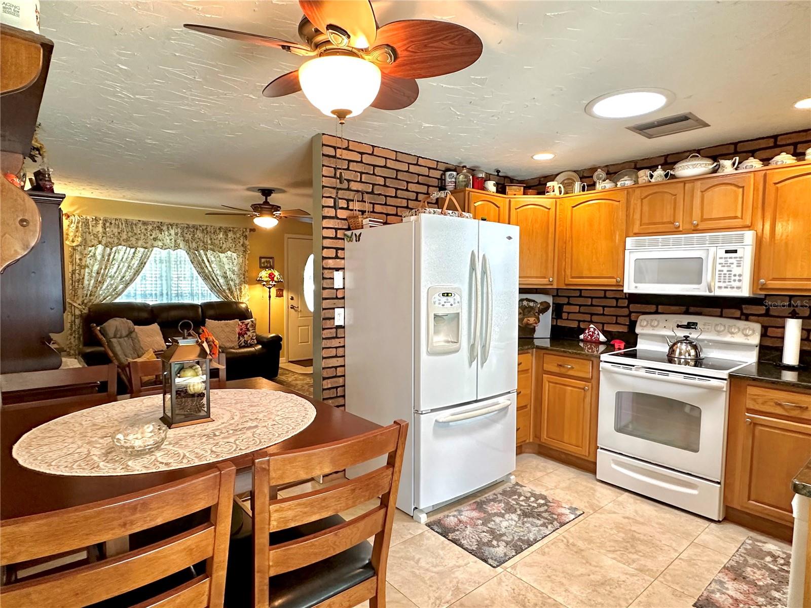 SEVEN SPGS HOMES - Residential