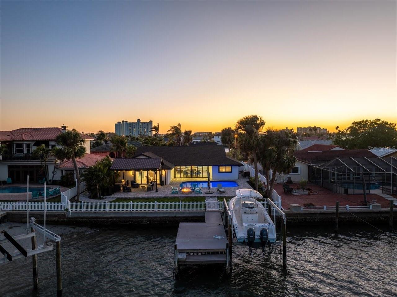 THREE PALMS POINT - Residential