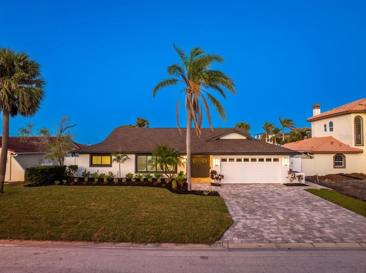6421 4TH PALM POINT