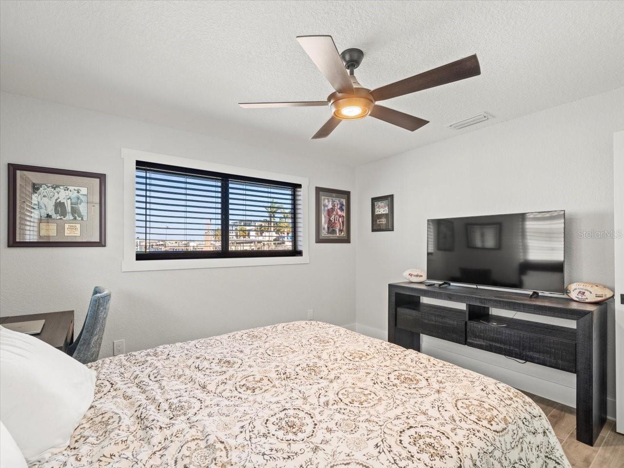 THREE PALMS POINT - Residential