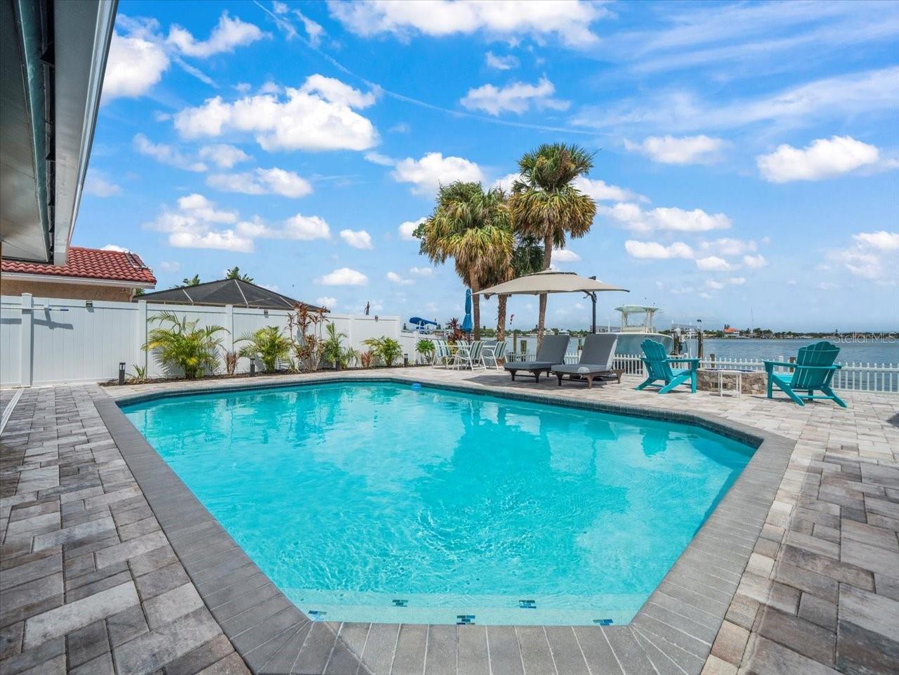 THREE PALMS POINT - Residential