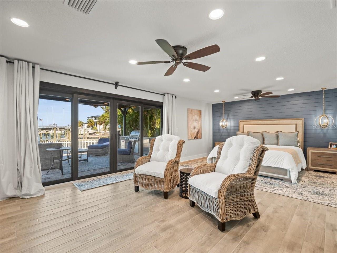 THREE PALMS POINT - Residential